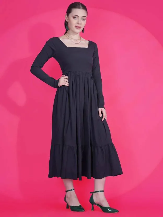 Elegant Black Fit and Flare Maxi Dress