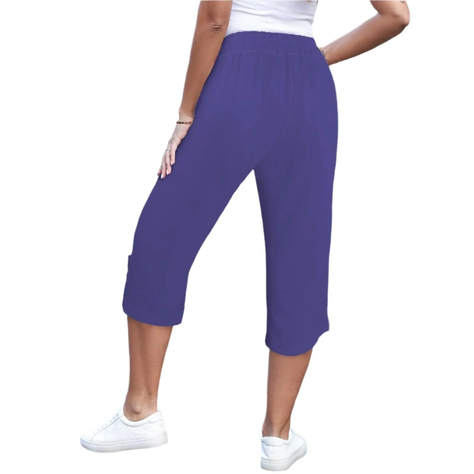 Kume Violet Button Trim Capri Pants