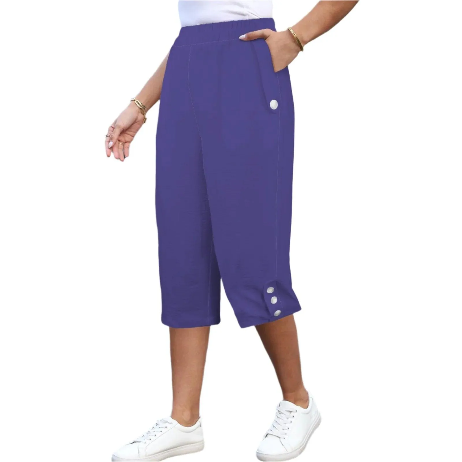 Kume Violet Button Trim Capri Pants