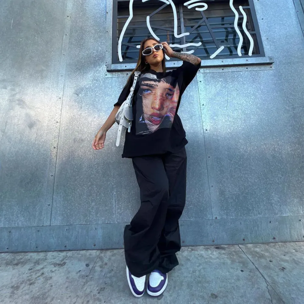“Weakness Graphic Cotton” T-shirt
